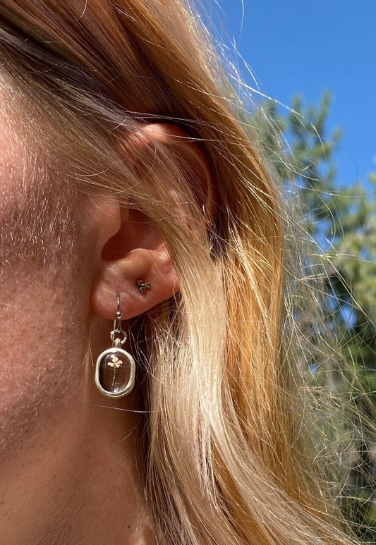 Tiny flower in Small Silver
